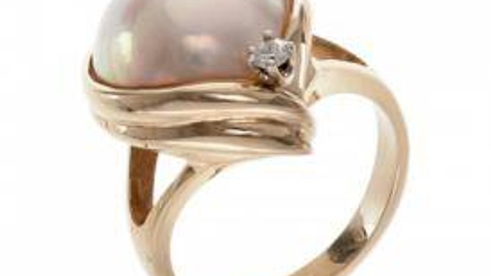 Mabe Pearl Ring with Diamond