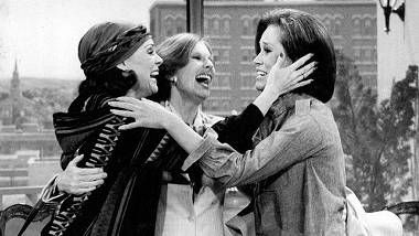 Rhoda (Valerie Harper), Phyllis (Cloris Leachman) and (Mary) Mary Tyler Moore