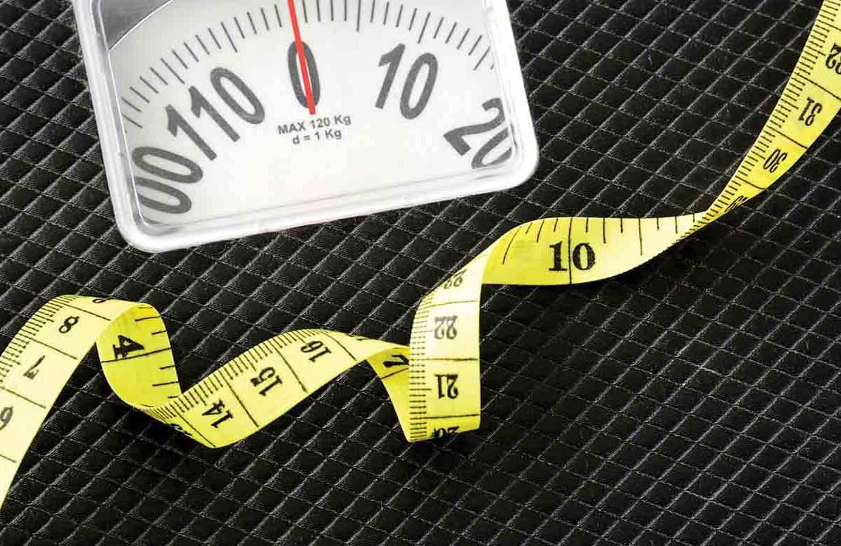 Scale and measuring tape