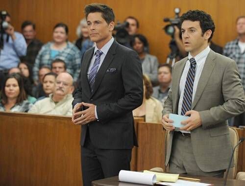 Rob Lowe and Fred Savage in The Grinder