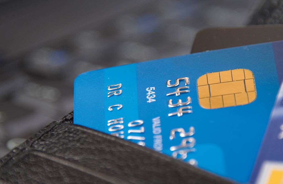 Credit card with chip
