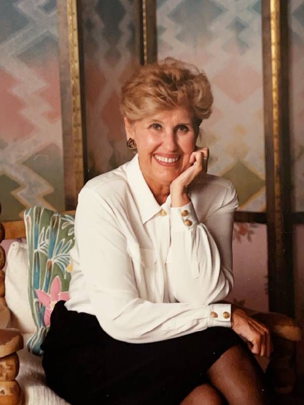 Humorist and Homemaker Erma Bombeck Shared Life 'At Wit's End'