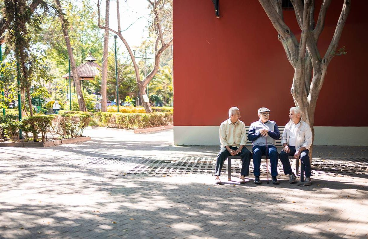 A group of friends at a retirement community. Next Avenue, senior living cliques