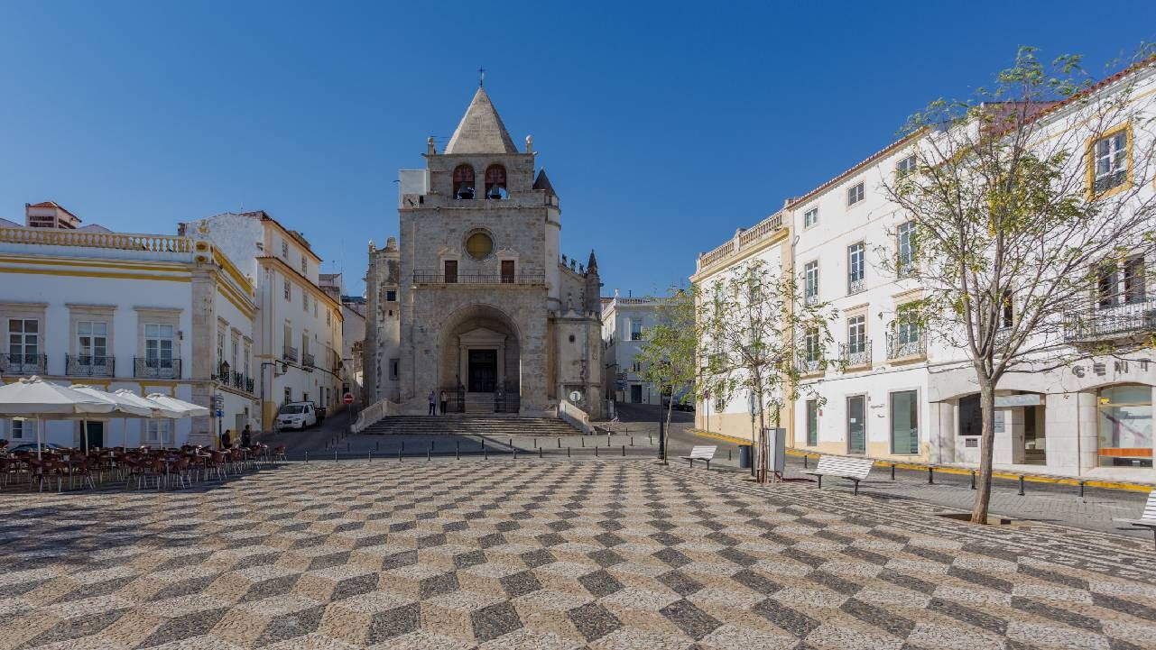 A town square. Next Avenue, portugal