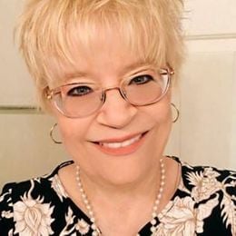 Julie Van Dyke