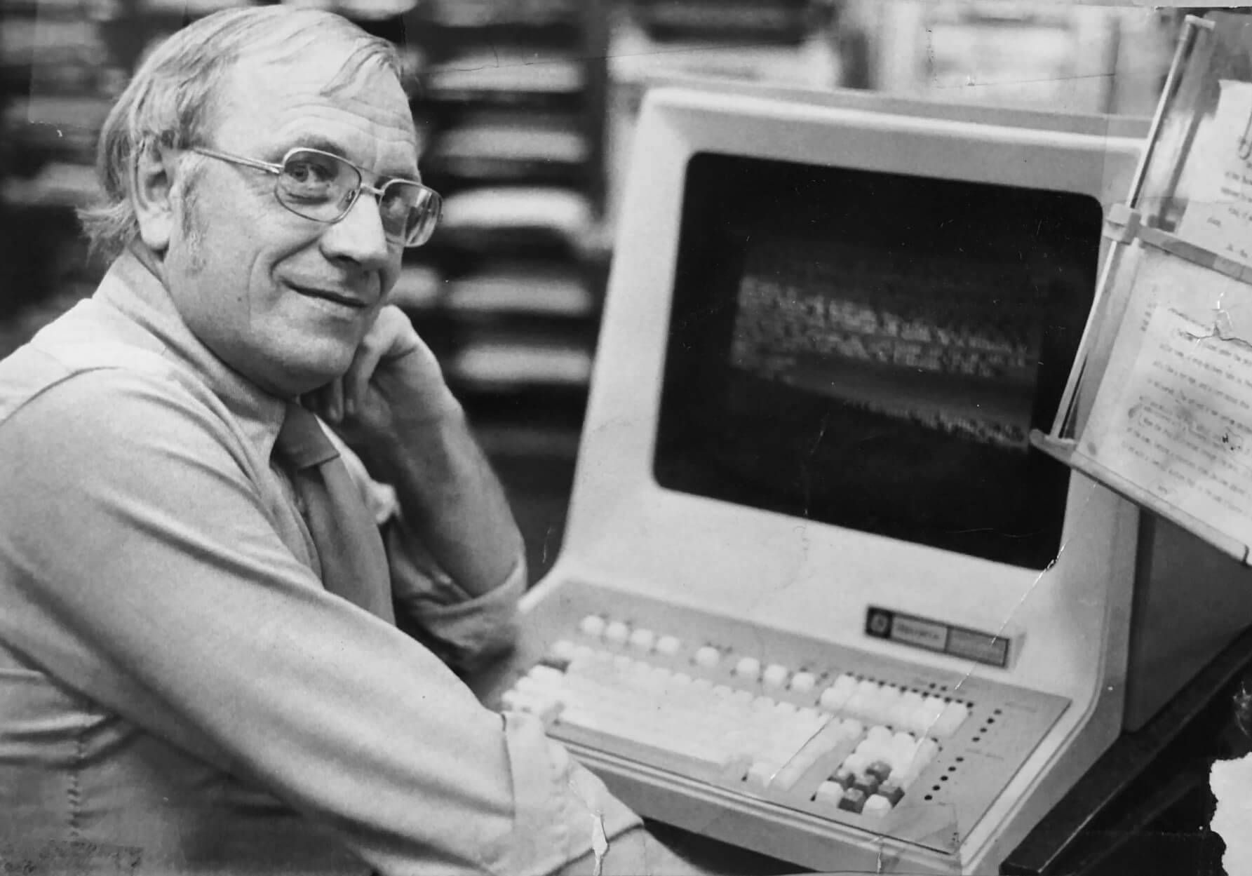 Gene Lahammer, AP Reporter, at an early computer