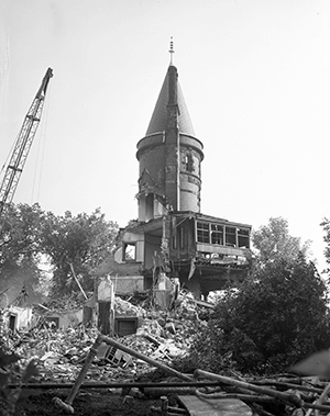 Another one bites the dust: the Amherst Wilder House was torn down in 1959.