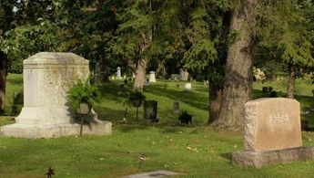 Stories Under the Stones: Take a Trip to Red Wing's Oakwood Cemetery
