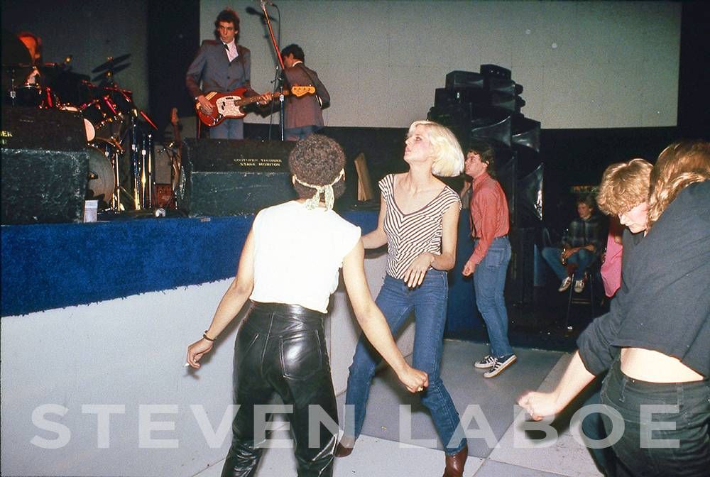 THE RAYBEATS from New York City with former Minneapolitan and Overtone Danny Amis. (Through the power of Facebook crowd sourcing, the blonde woman dancing has been ID'ed as Karin Allers.)