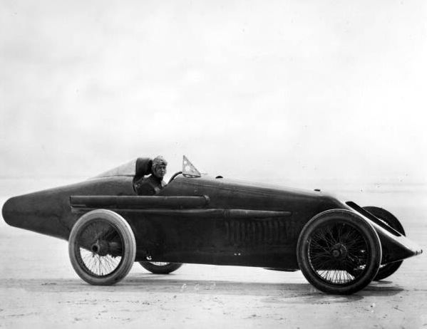 Tommy Milton in the double-engine Duesenberg