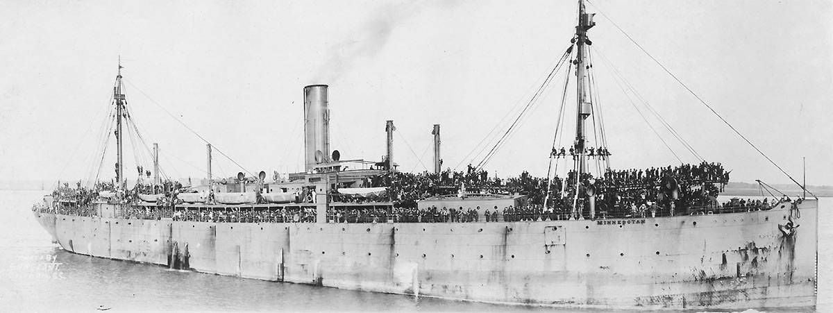 USS Minnesotan transporting American troops home from Europe in 1919